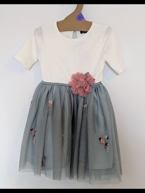Zunie White And Green Embroidered Skirt and Pink Floral Accent 4T